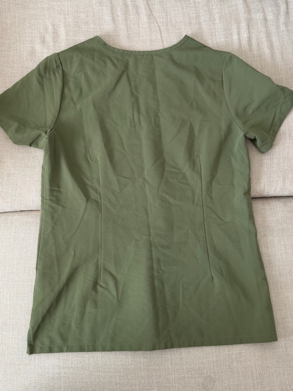 Figs Womens Green Scrub Top And Joggers Set - Picture 5 of 11